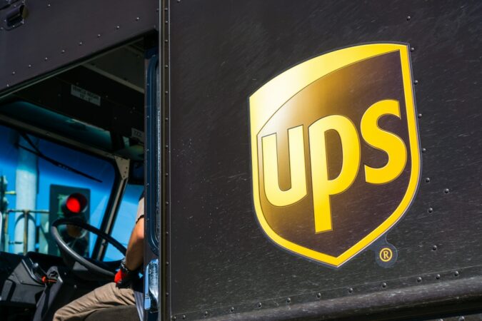 Driving for UPS as a contractor or full time