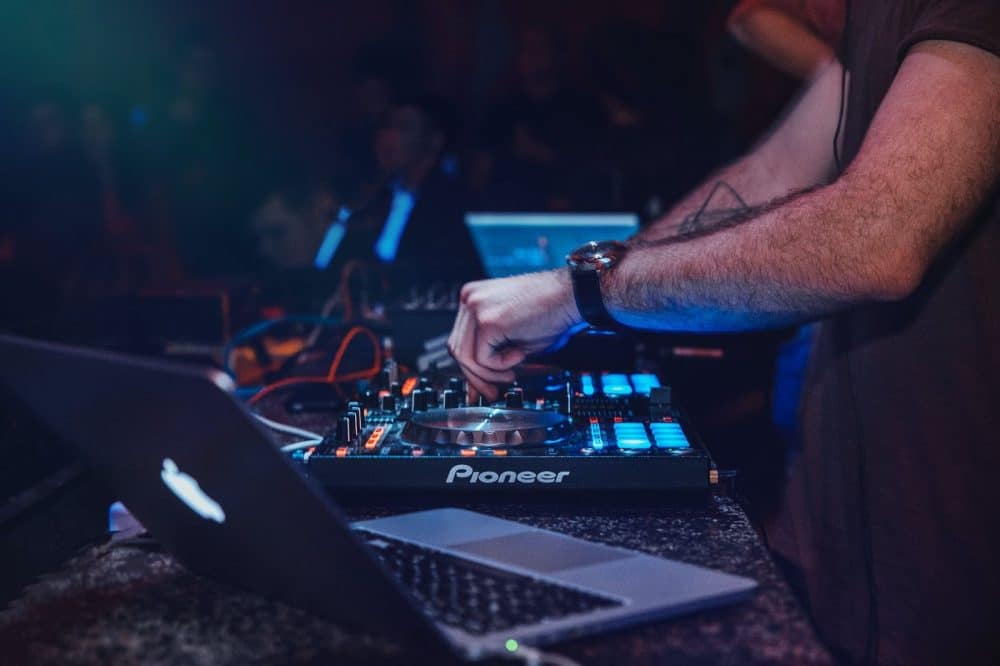 How to start a DJ business