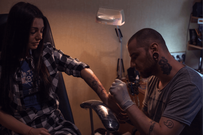 tattoo designer, tattoo shops, average tattoo artist salary, tattoo industry