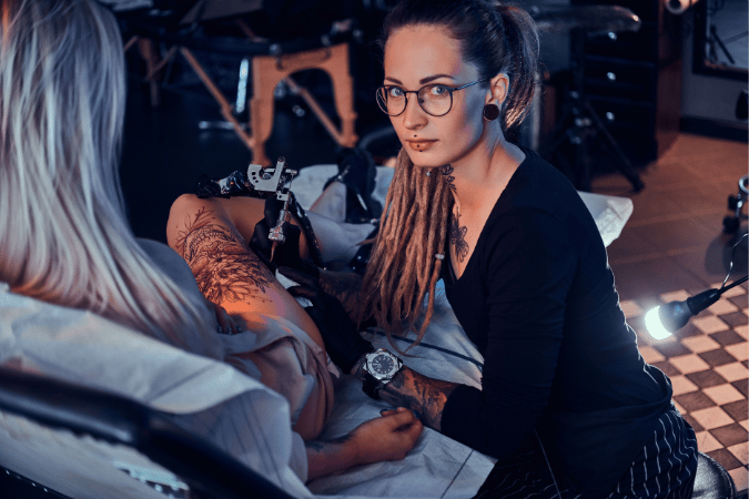 tattoo artist earns, tattoo artists work, tattoo artists learn