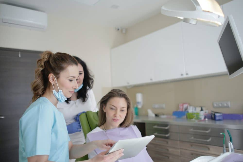 Factors-When-Choosing-Dental-Insurance-for-Freelancers- -