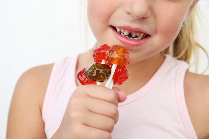 sugar-on-your-childs-teeth